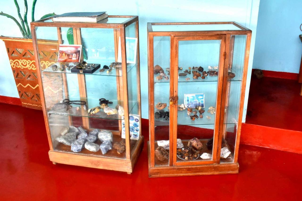 فندق Rathna Gems Halt راتنابورا المظهر الخارجي الصورة